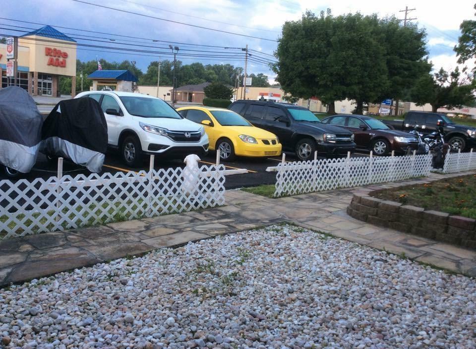 Wartburg Scenic River Inn Motel מראה חיצוני תמונה