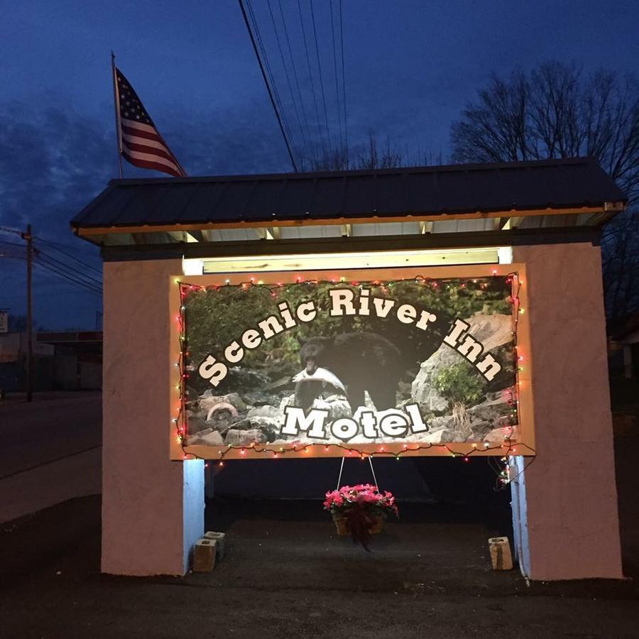 Wartburg Scenic River Inn Motel מראה חיצוני תמונה