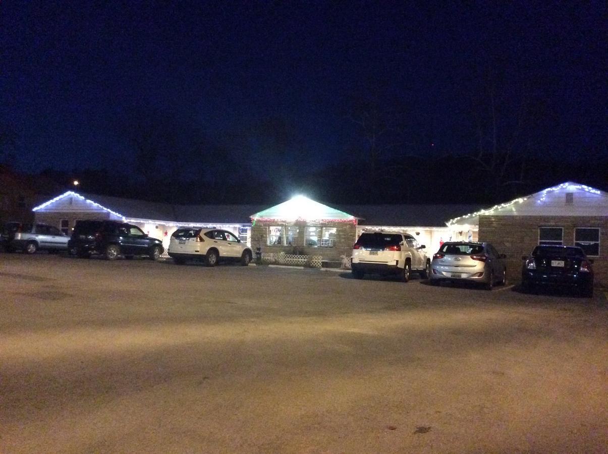 Wartburg Scenic River Inn Motel מראה חיצוני תמונה