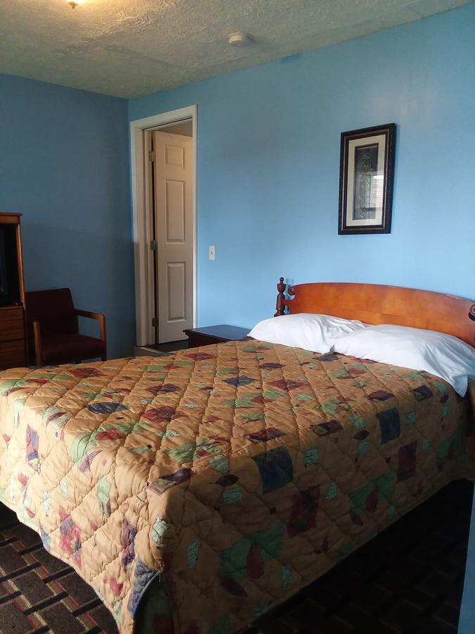 Wartburg Scenic River Inn Motel מראה חיצוני תמונה